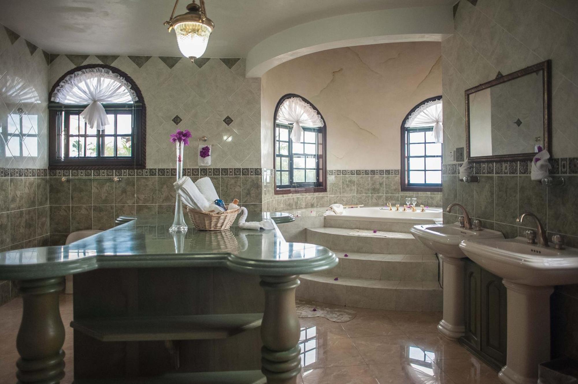 Clarridge View Guesthouse Бухта Монтего Экстерьер фото