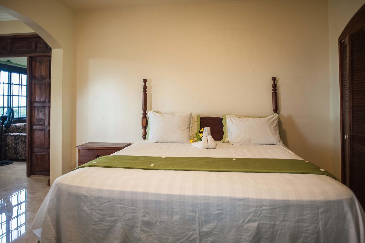 Clarridge View Guesthouse Бухта Монтего Экстерьер фото